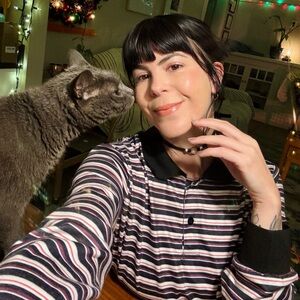 Meet your Posher, Hollie